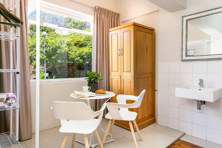 3 Bedroom Sea View Apartment gallery image 5