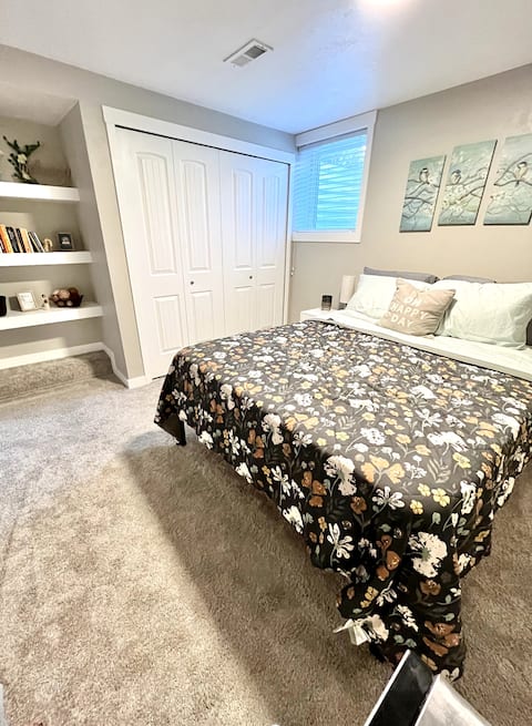 Private Guest Suite - Basement