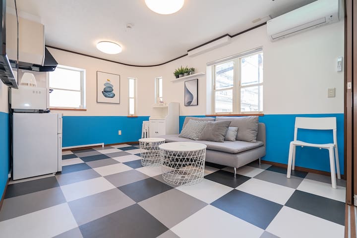 JR Shin-Okubo Station 6 mins walk.Designer’s Apt