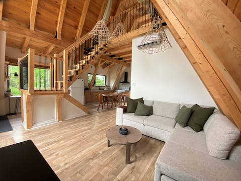 Popular Airbnb listing: Chapella A Frame in Le Saguenay Et Son Fjord