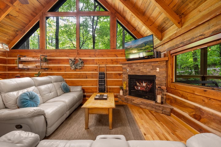 Gas log fireplace