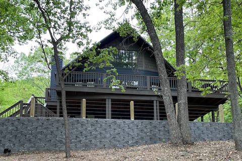 Lake front, 2 master suites- owner managed