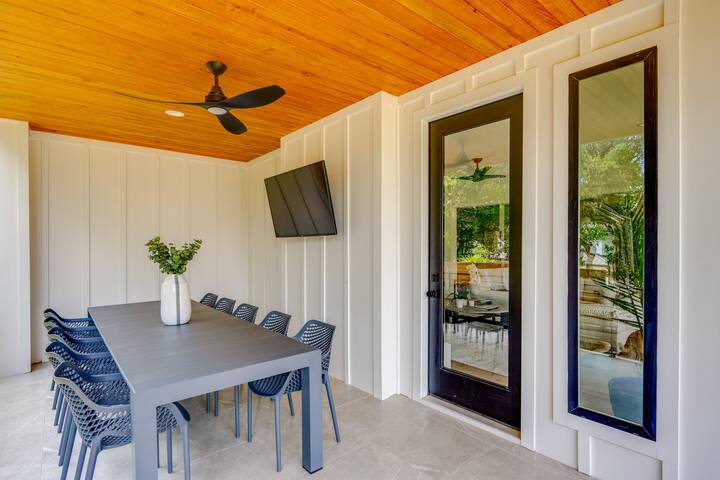 Exquisite Upscale Retreat in the Heart of ATX gallery image 3