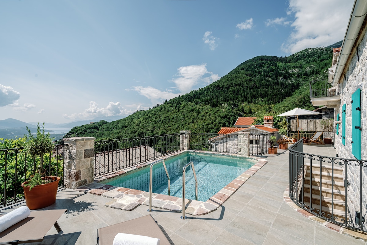Eco Villa Piccolo Mondo with a private pool - Villas for Rent in