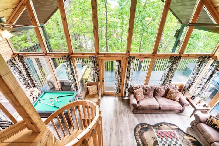 Spring Special! Cozy Quiet Pigeon Forge, Hot Tub - Tennessee