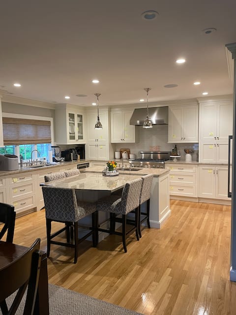 Home minutes to Historic Salem