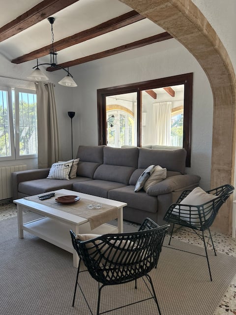 Popular Airbnb listing: Villa in Jávea / Xàbia in Xàbia / Jávea