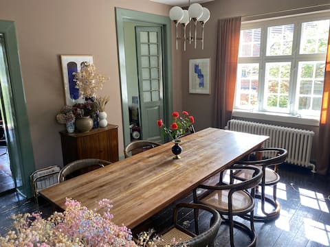 Romantic house by the beach and forest