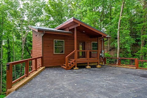 Theo's Treehouse cabin in Gatlinburg - Photo 5