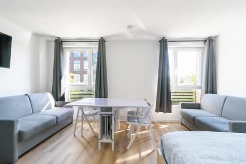 Popular Airbnb listing: Studio Disneyland RER 6 pers in Montévrain