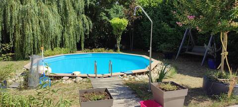 Private 6 m pool, not overlooked, Lauragais 3 bedrooms