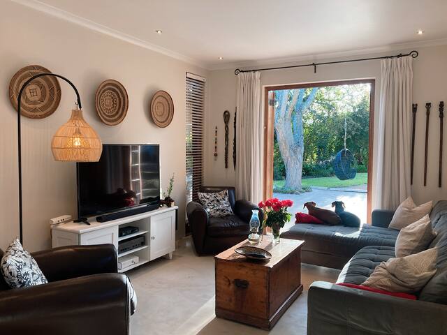 Constantia’s Entertaining Oasis gallery image 4
