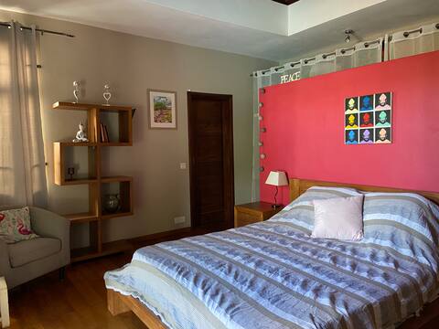 Bed and Breakfast - Pink Bedroom