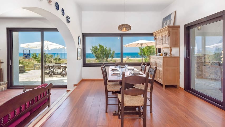 Platanias Beachfront Villa Elsa-90m to main Square
