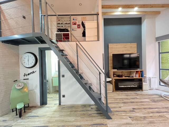 Stunning and charming 10 pax gallery image 5