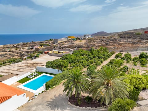 Private finca · Pool · Orchard · Wood-fired oven
