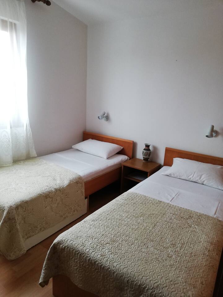საძინებელი 2