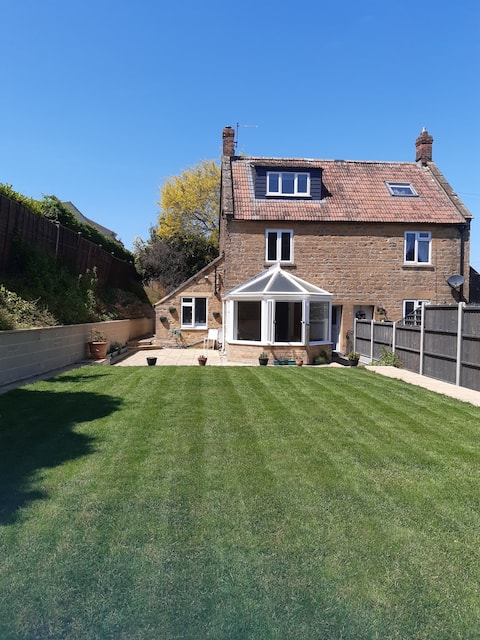 Spacious Country Retreat