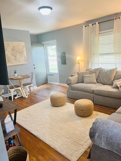 Stoney’s Crib~Feels Like Home