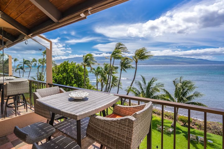 Beach Front | Stunning Views | HotTub/Pool