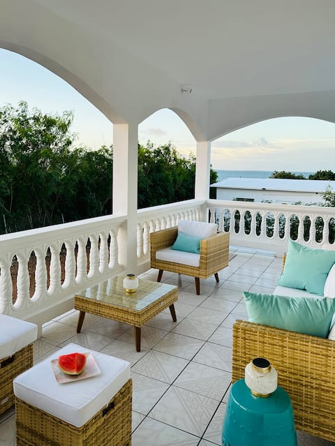 Malibu House Anguilla - Steps to the Four Seasons