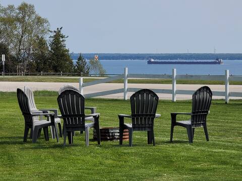 Lake View, Fully Furnished Home, Close To Ferry's!