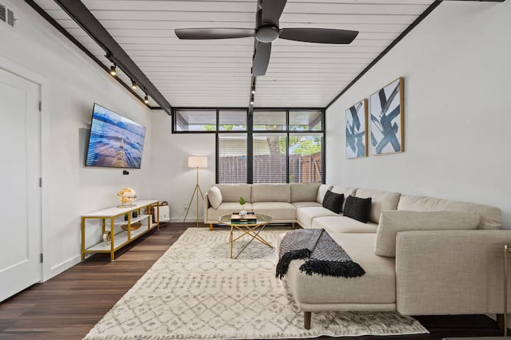 Stylish and Cozy Near Love-Field | King/Queen Beds