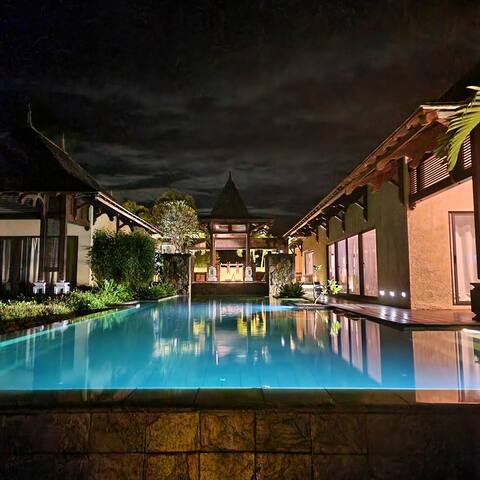 Luxury and Zen villa in 5* seaside estate