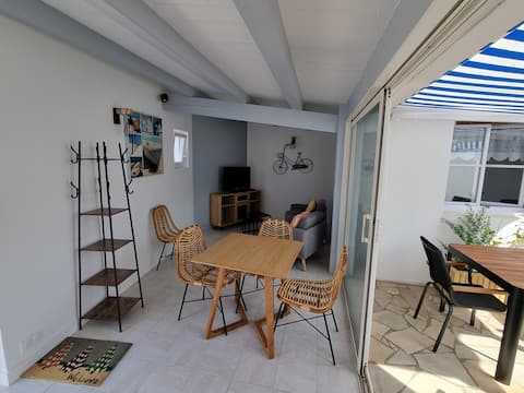 Propriété Airbnb réussie: The Coastal Shelter house for two people à La Couarde Sur Mer