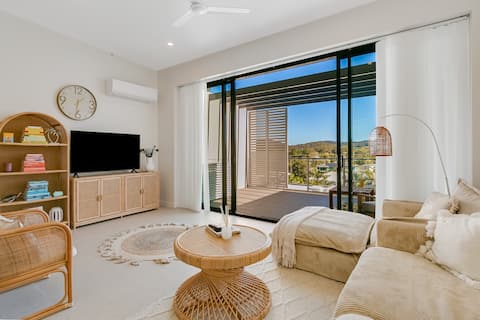 Caba Beachside-2BR Hinterland View Apt by uHoliday