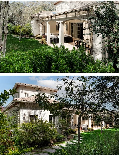 Beautifull villa
Pastoral villa in the Moshava