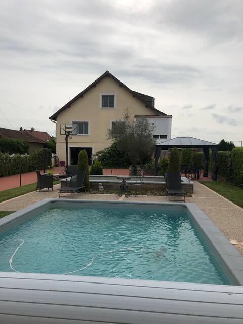 Les Pichies, Villa Antonio, piscine & spa.
