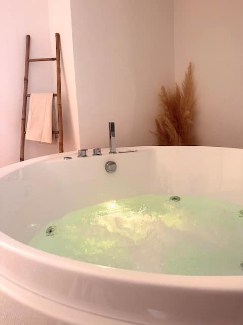 Country house with a hot tub and views