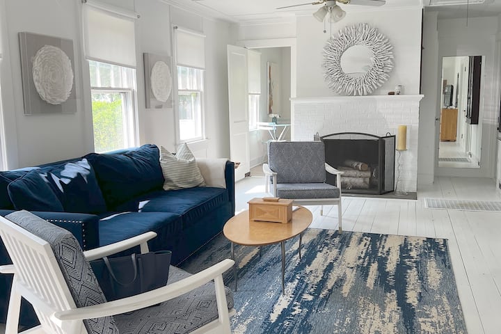 Towd Point Beach Cottage W/ Pool - The Hamptons, NY
