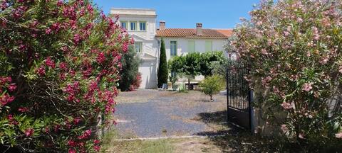 Mas des Marbres Sauvages – Maison de maître