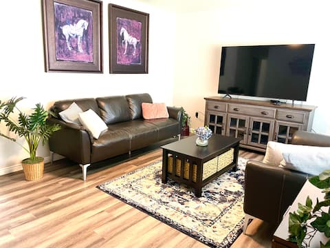 WV House/2 Game Rooms & Hot Tub