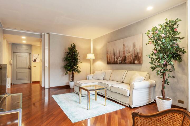 Piazza di Spagna 90 Exclusive Apartment gallery image 3