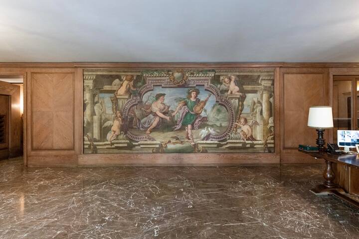 Milano Classy Heritage Home: city center, 4BDR gallery image 4