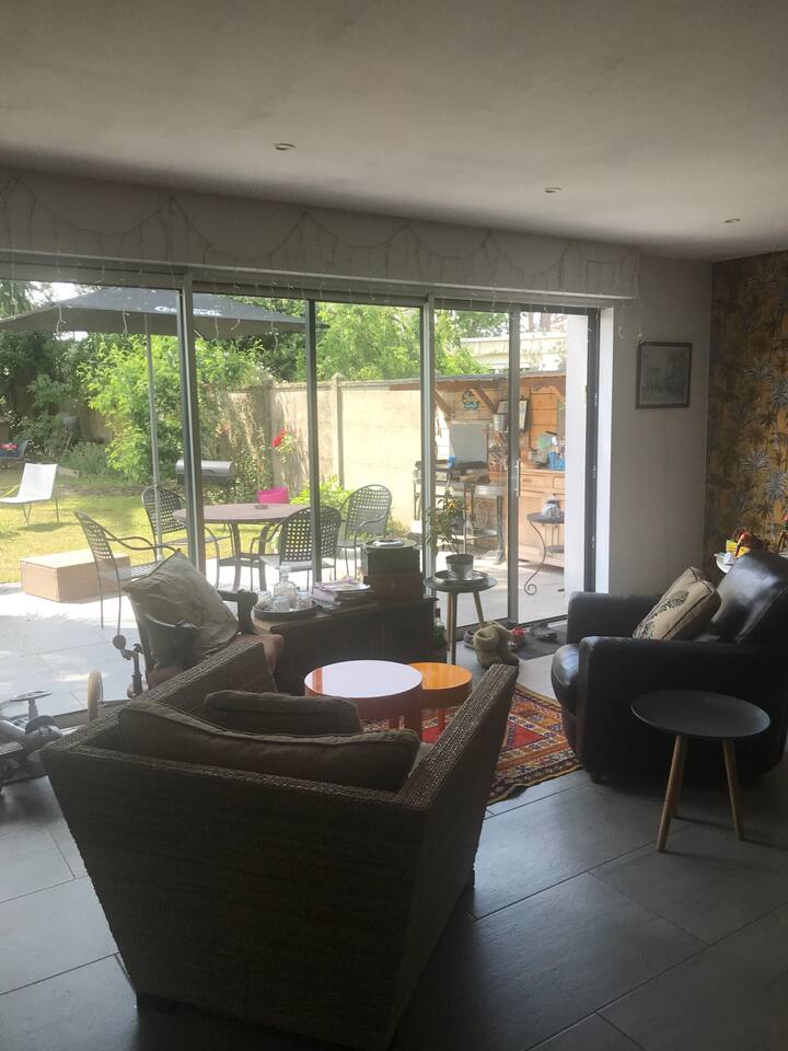 Maison Agréable Avec Jardin, Bordeaux, Mérignac - Bordéus