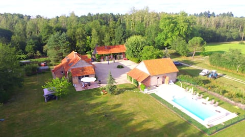 La Gerbe House with pool in Lamotte-Beuvron