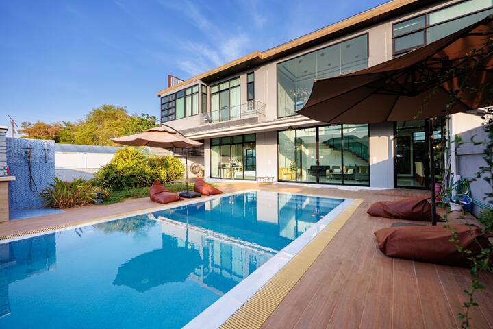 【曼谷市区700平网红高端奢华五房泳池别墅】中文房东旅行路线规划 gallery image 2