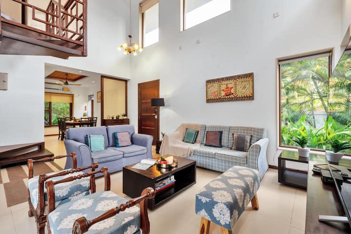 Living room image 3