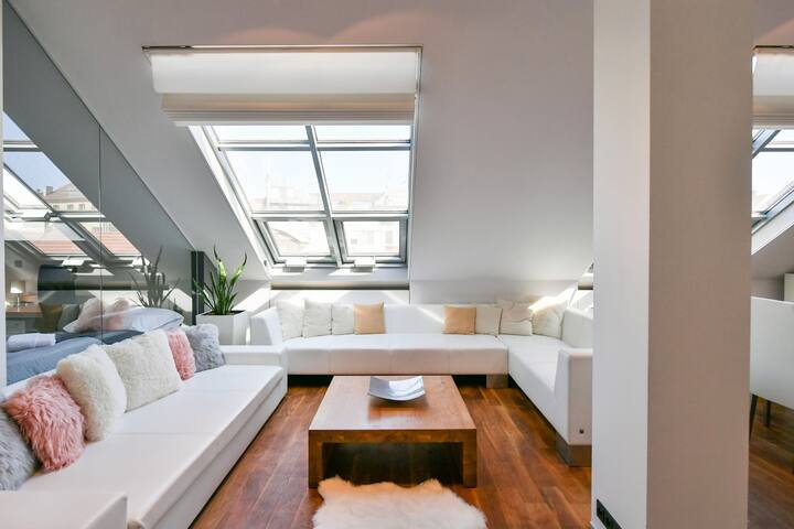 Luxury Central Welness Penthouse gallery image 2