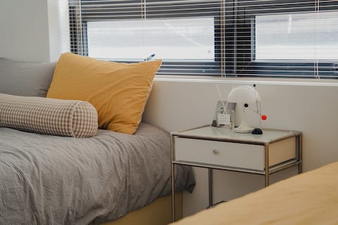 Stay mood in blue [Moody Blue] Hongdae 8 minutes Emotional accommodation