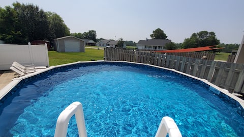 Doodlebug Cottage ~ Pool + Hot Tub Oasis