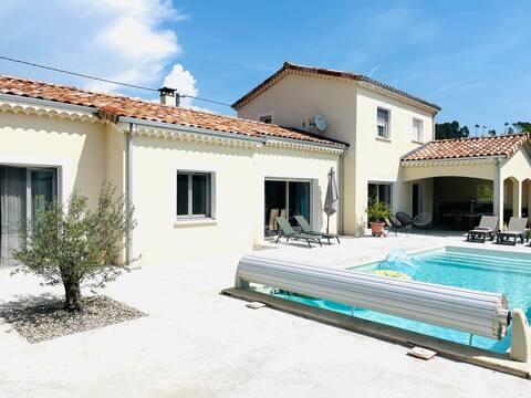 Villas Ardèche pool 16/18 pers