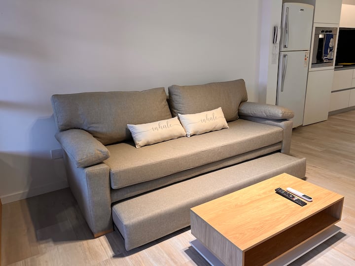 Furnished studio on the 9th floor with balcony in Almagro