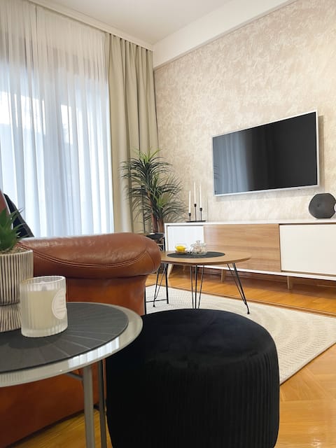 Successful Airbnb property: Lux Apartment Rhapsody-City Center. Free Parking in Rozino