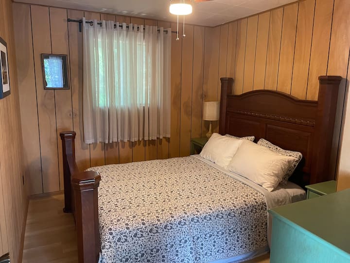 غرفة النوم 1 - سرير بحجم كبير