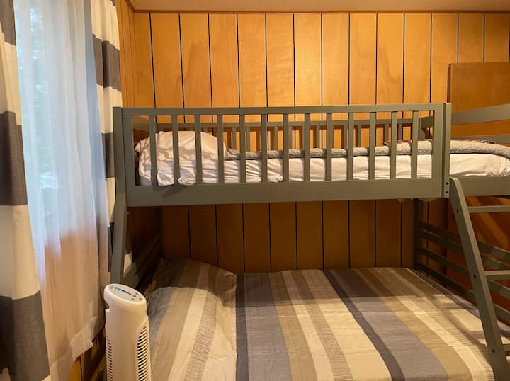 غرفة النوم رقم3 - سرير مزدوج + سرير مزدوج